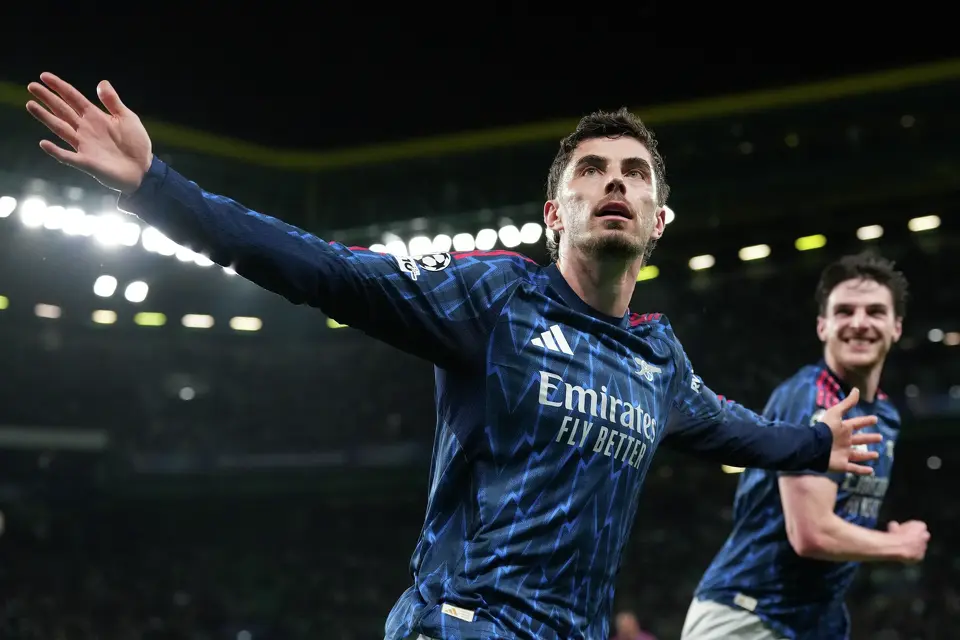 Arsenal irakira Sporting Lisbon yatsinze igitego 1-0 mu mukino ubanza, mbere yo guhura na Manchester City ku Cyumweru