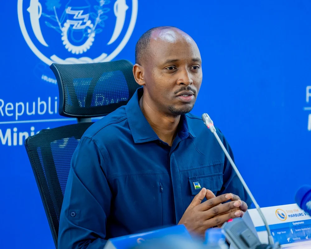 Minisitiri w'Ubuzima, Sabin Nsanzimana, mu minsi ishize yatangaje ko umuntu wa mbere yanduye Marburg iturutse mu gacurama