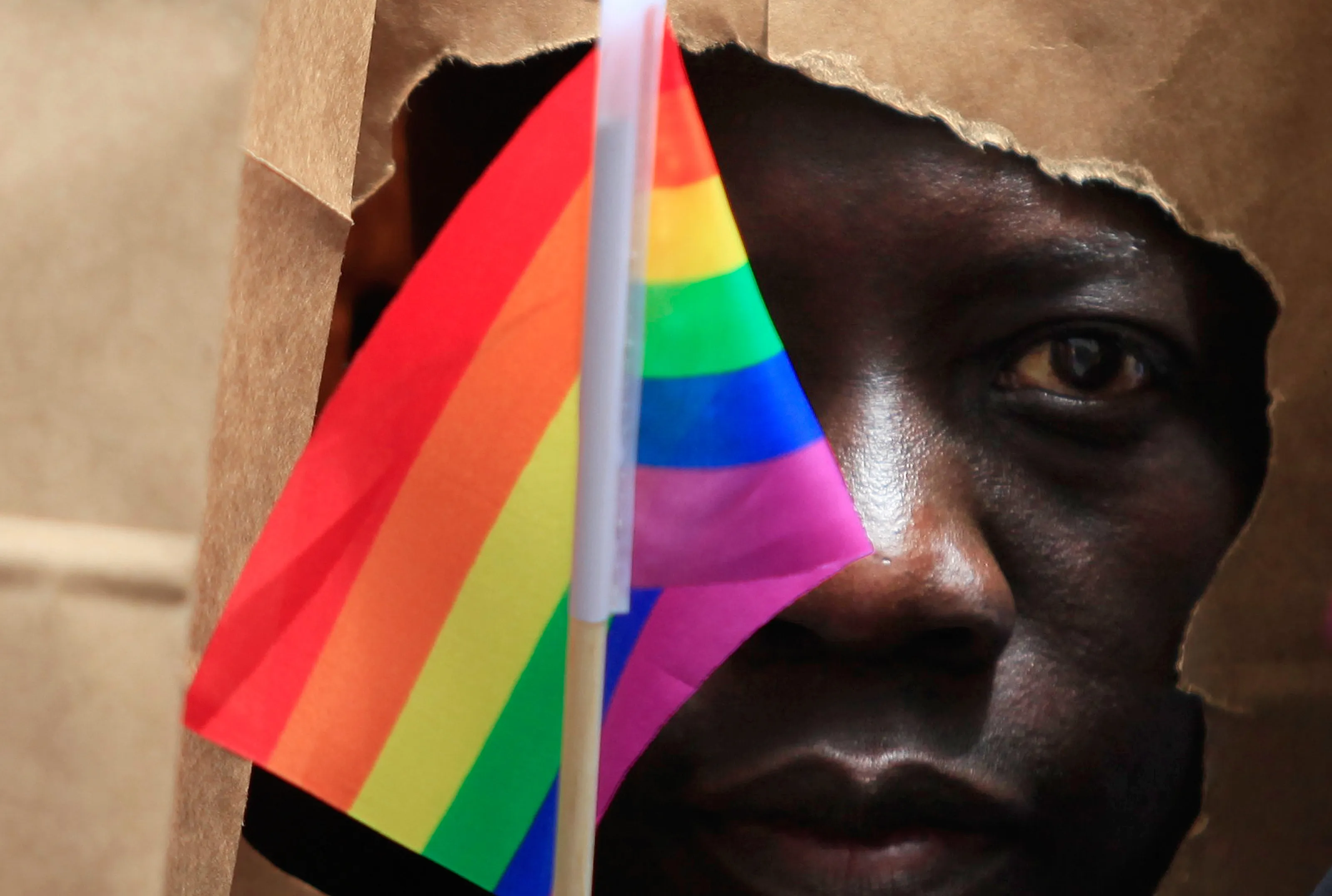 Itegeko rihana abaryamana bahuje ibitsina muri Uganda, ryagumishijweho
